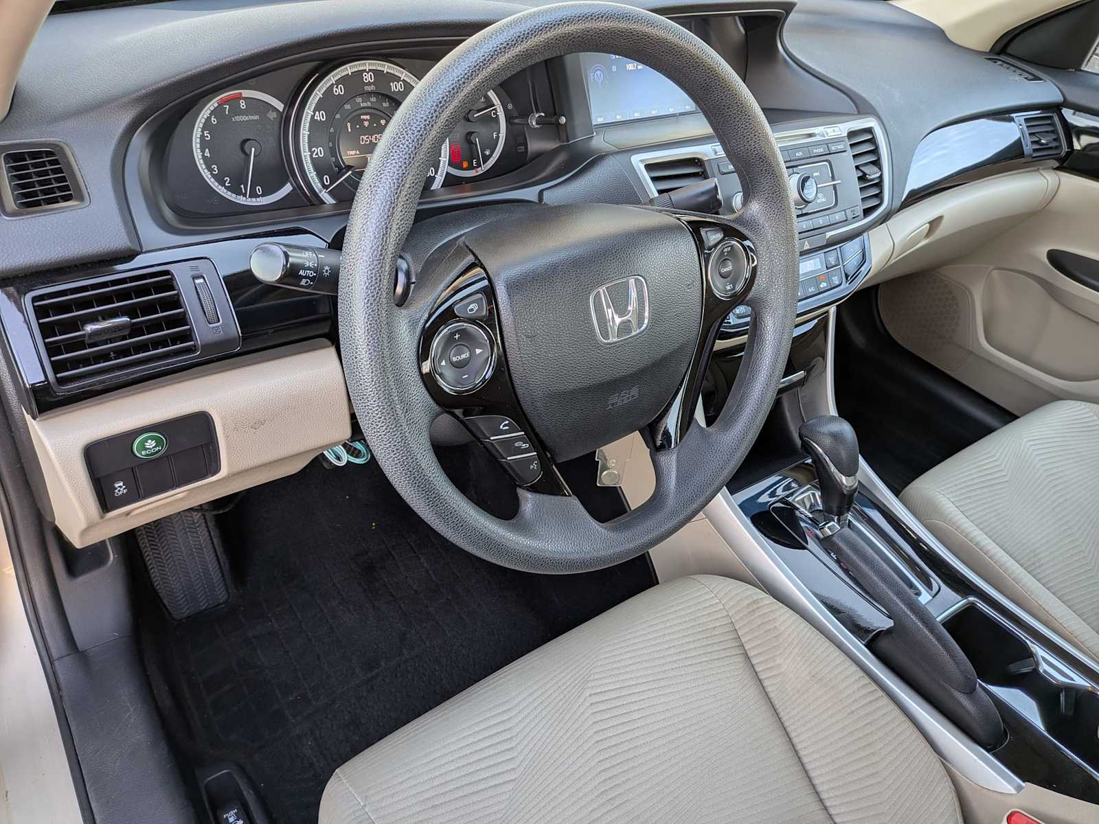2016 Honda Accord LX photo 2