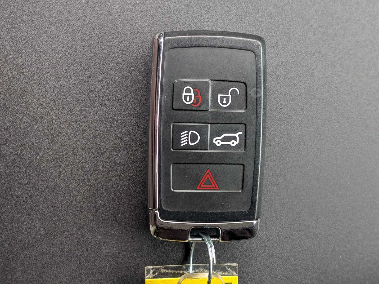 Thumbnail: 2020 Land Rover Discovery Sport - 36