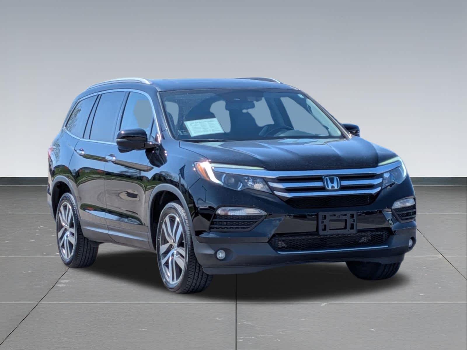 Thumbnail: 2017 Honda Pilot - 7