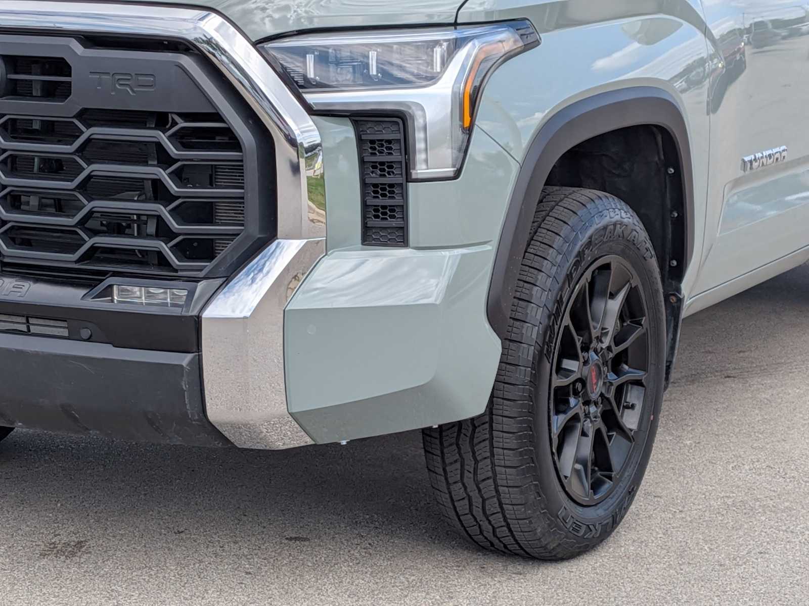 2023 Toyota Tundra Limited - Photo 10