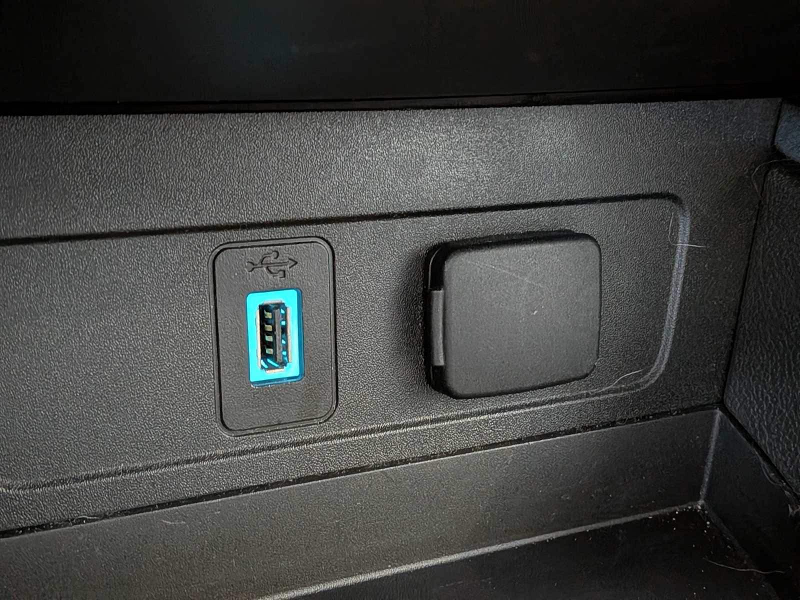 Thumbnail: 2019 Ford Escape - 32