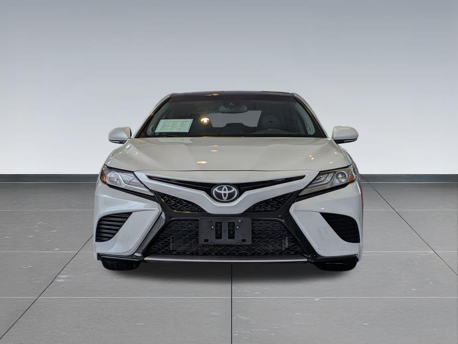 Thumbnail: 2019 Toyota Camry - 9