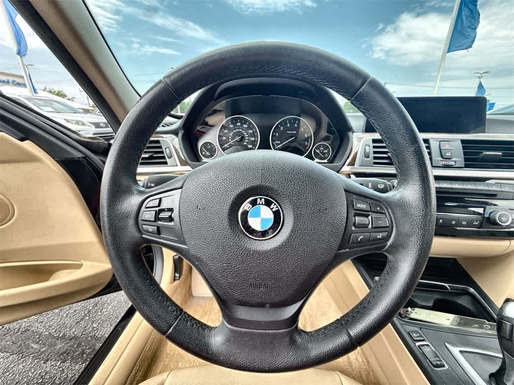 Thumbnail: 2016 BMW 3 Series - 21