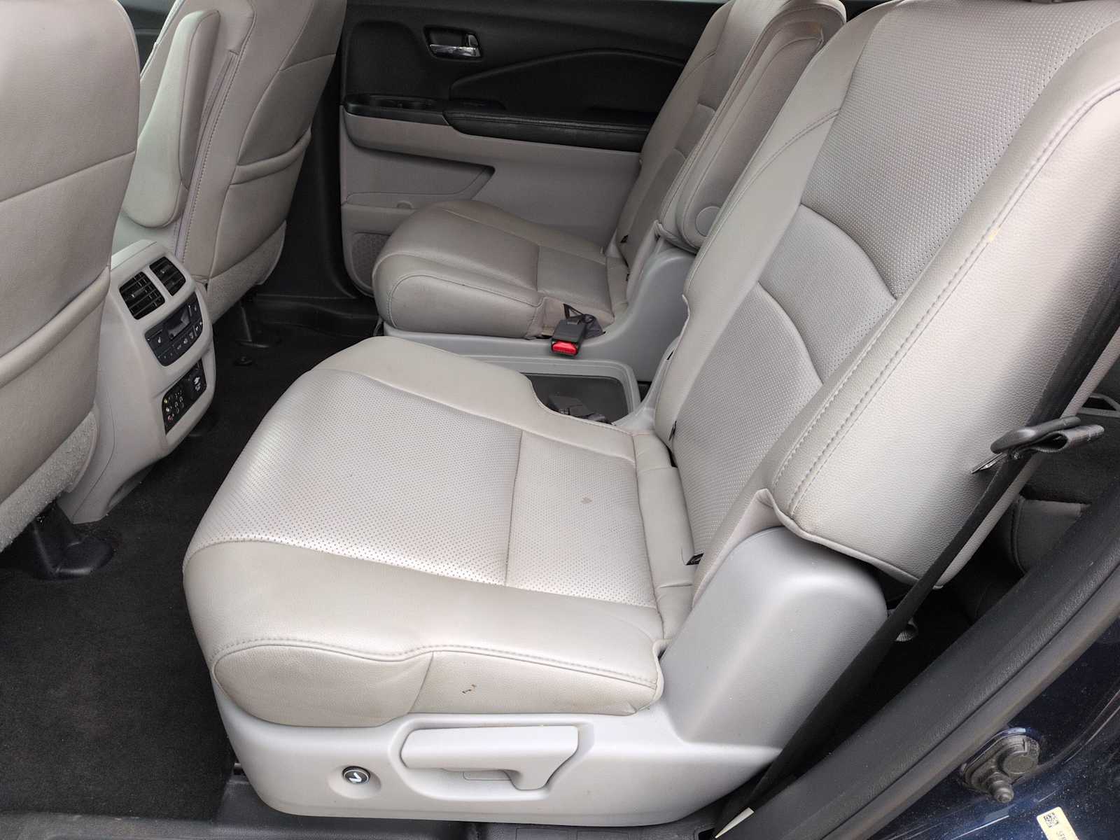 Thumbnail: 2016 Honda Pilot - 20