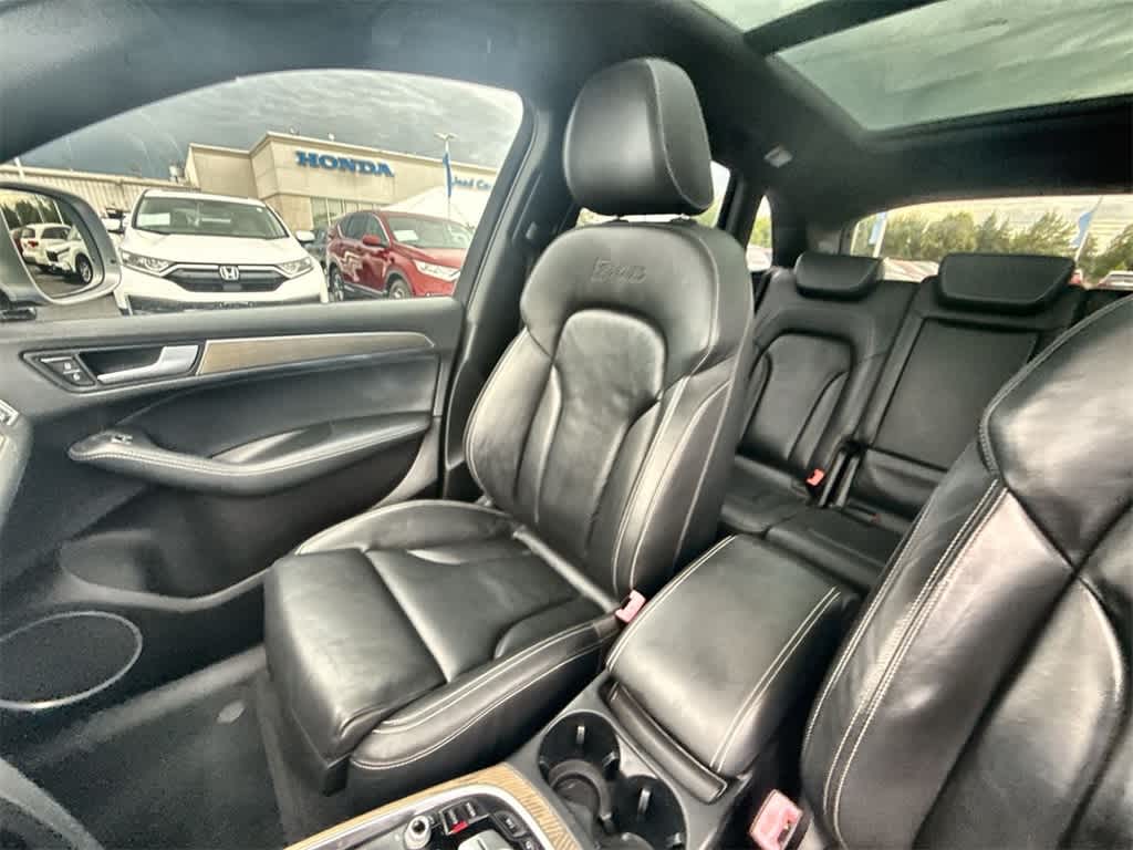 Thumbnail: 2015 Audi SQ5 - 21