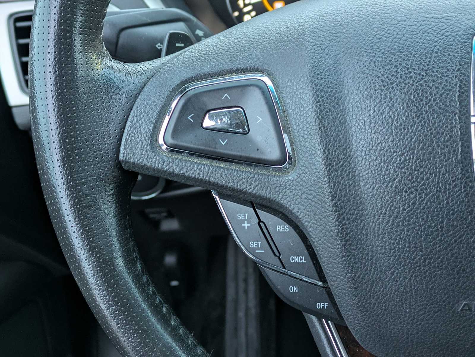 Thumbnail: 2014 Lincoln MKZ - 24