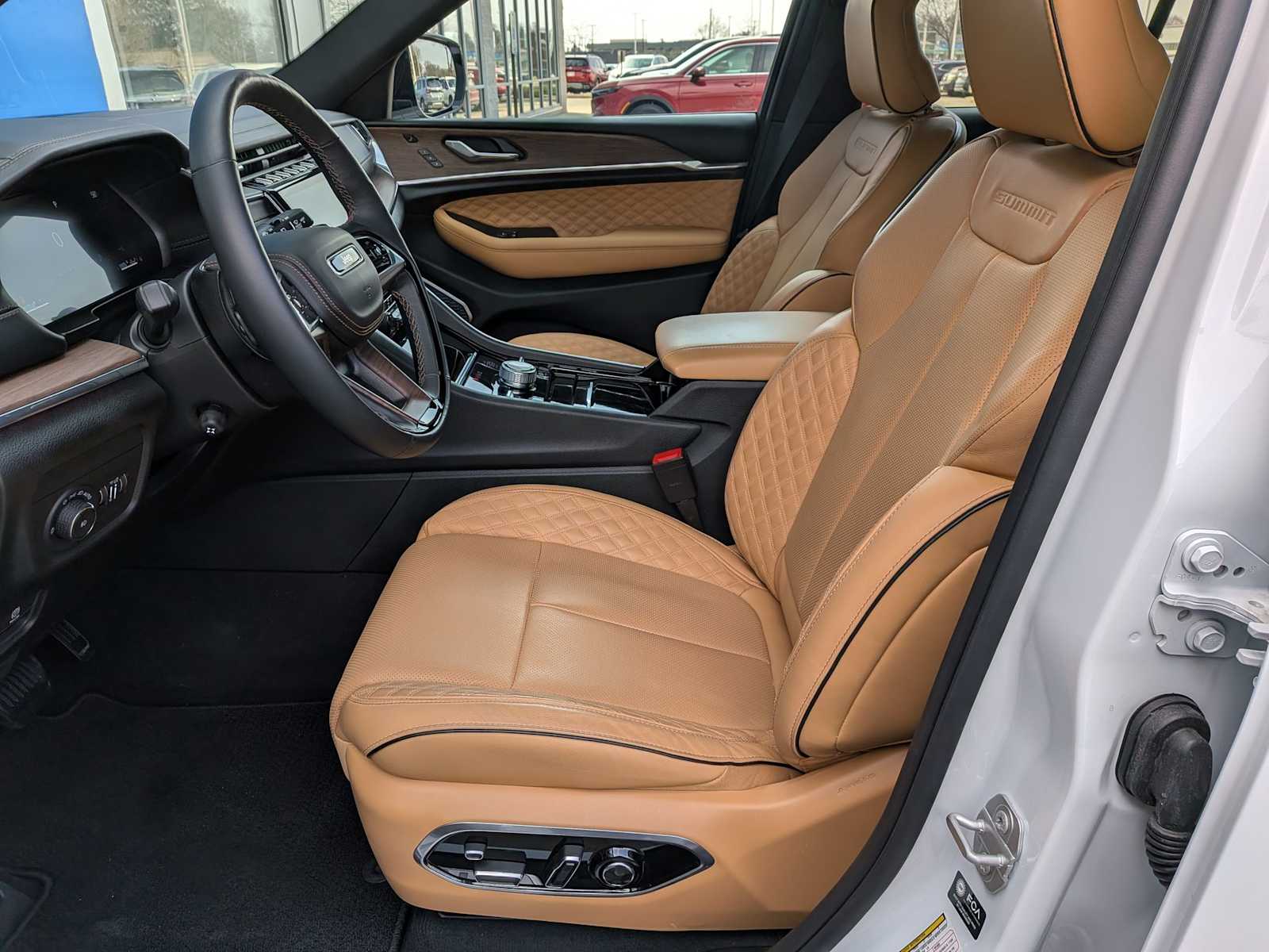 Thumbnail: 2025 Jeep Grand Cherokee - 15