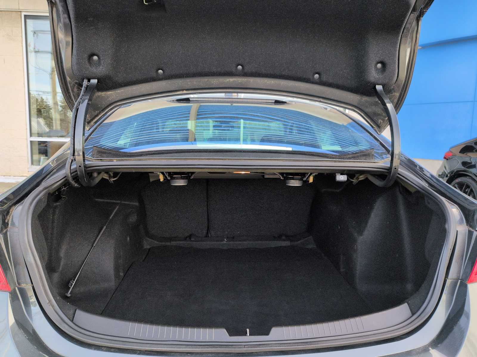 Thumbnail: 2016 Chevrolet Malibu - 30