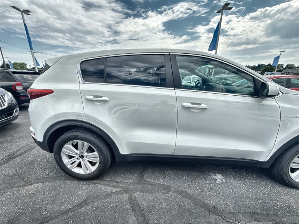 Thumbnail: 2017 Kia Sportage - 7