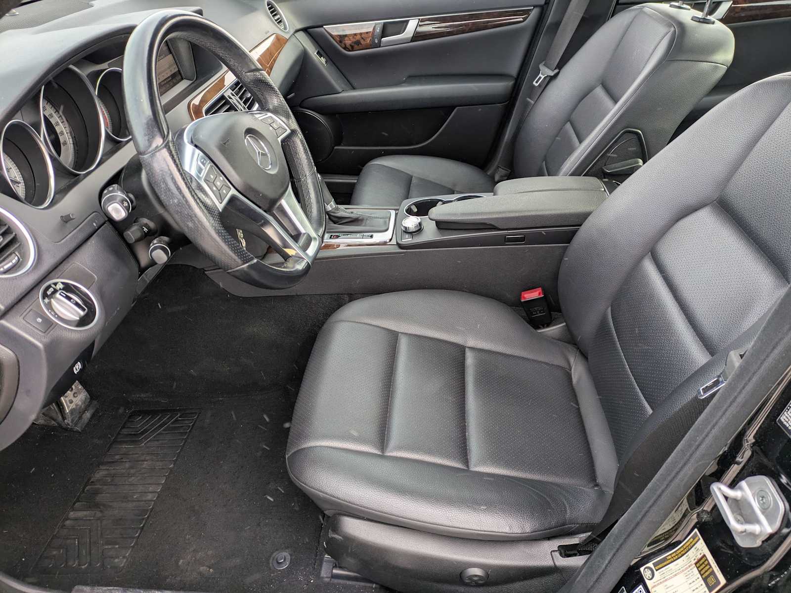 Thumbnail: 2013 Mercedes-Benz C-Class - 15