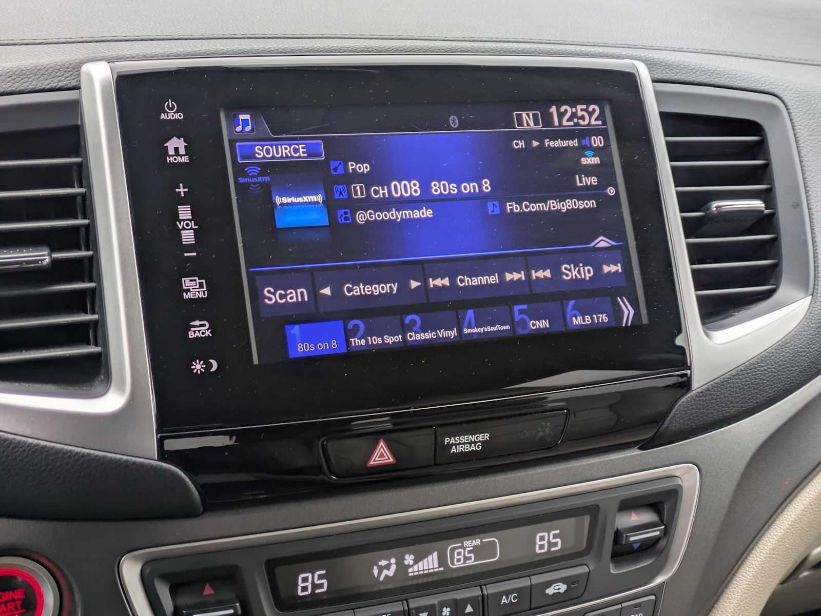 Thumbnail: 2017 Honda Pilot - 28