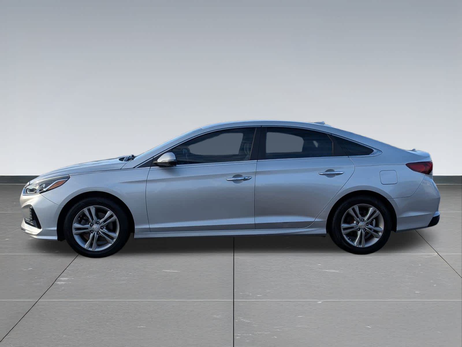 Thumbnail: 2018 Hyundai Sonata - 3