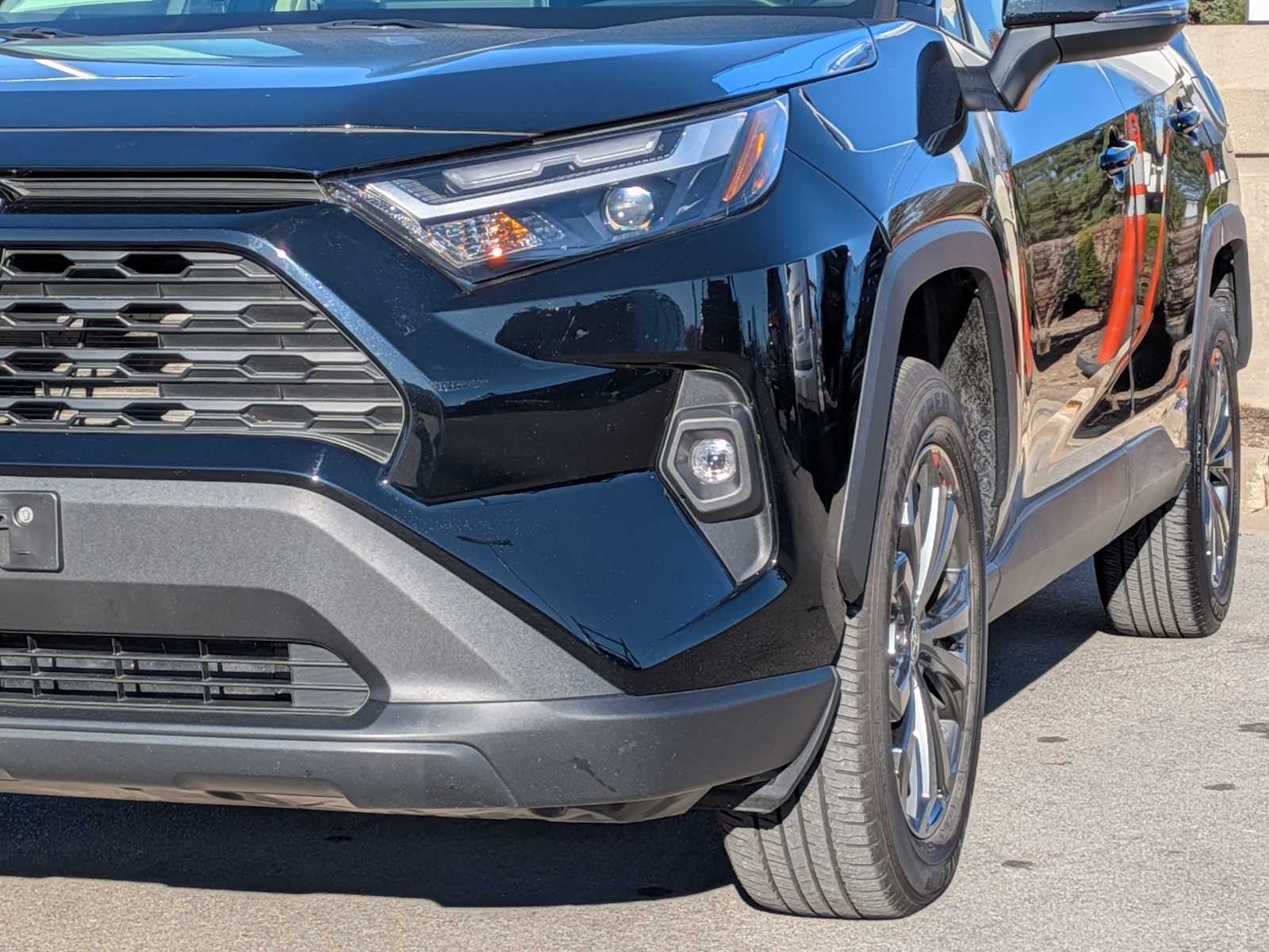 Thumbnail: 2023 Toyota RAV4 - 10