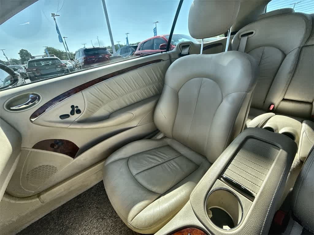 Thumbnail: 2008 Mercedes-Benz CLK - 20