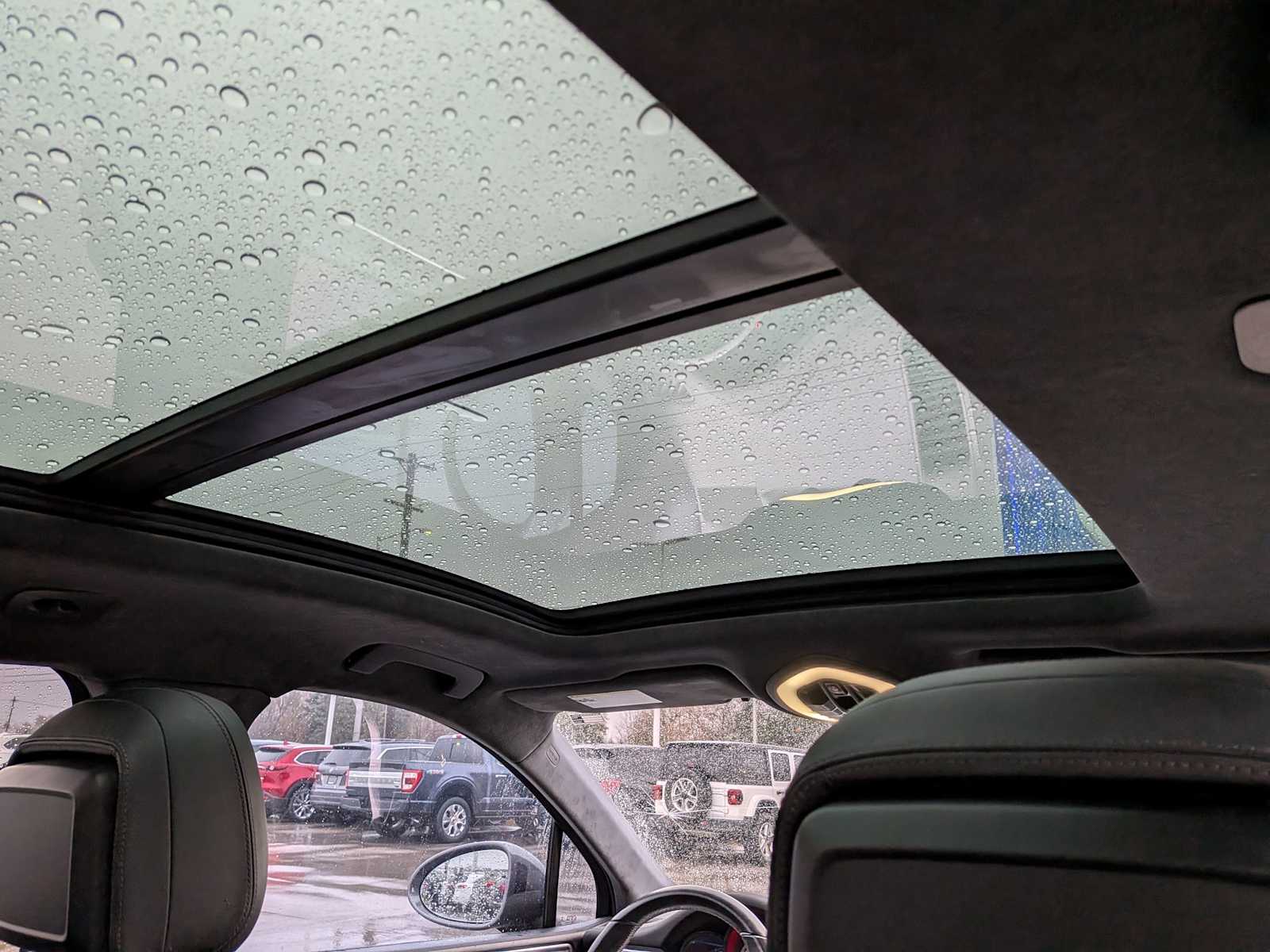 Thumbnail: 2016 Porsche Macan - 21