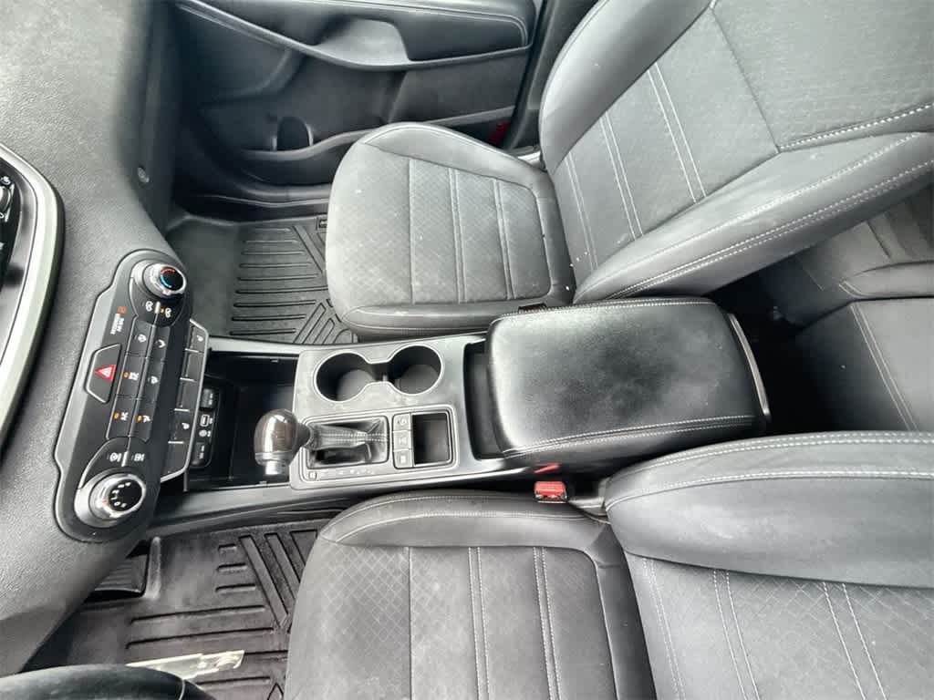 2016 Kia Sorento LX 26