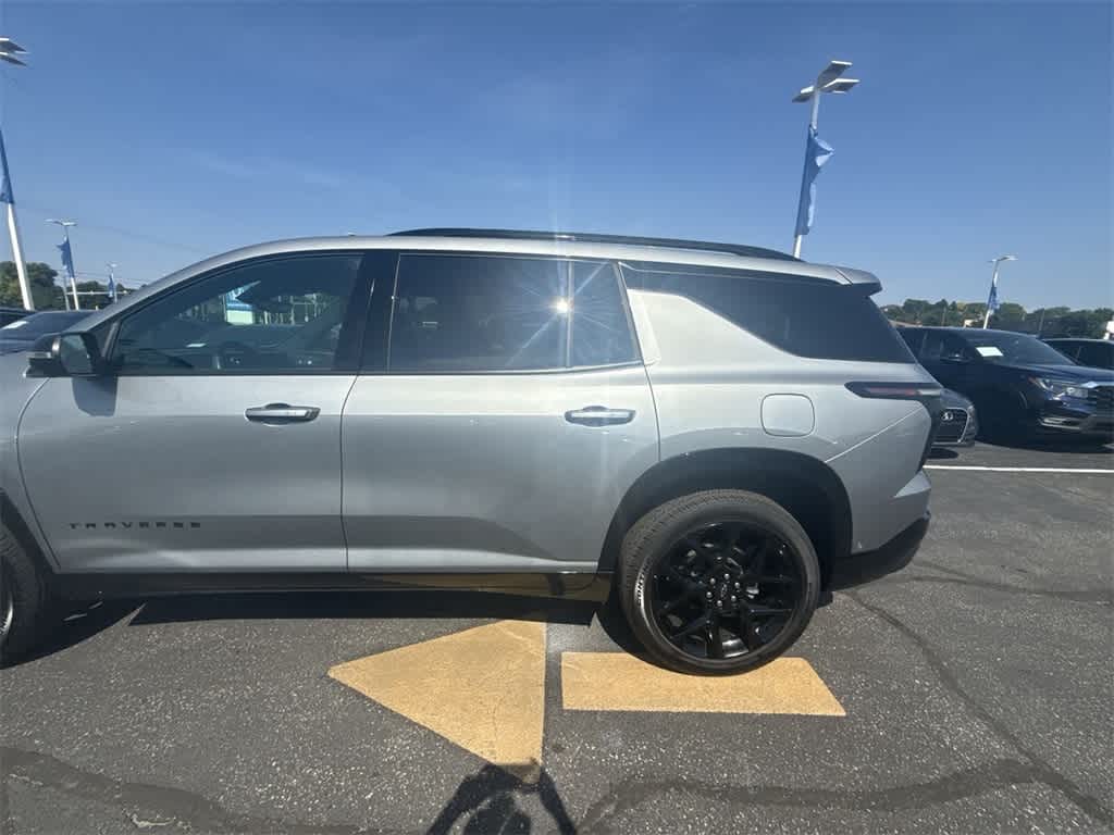 Thumbnail: 2024 Chevrolet Traverse - 4