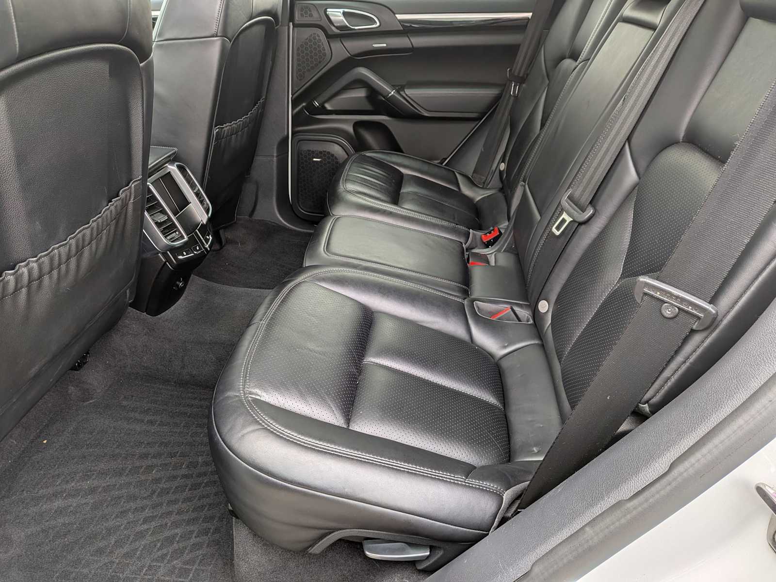 Thumbnail: 2017 Porsche Cayenne - 19