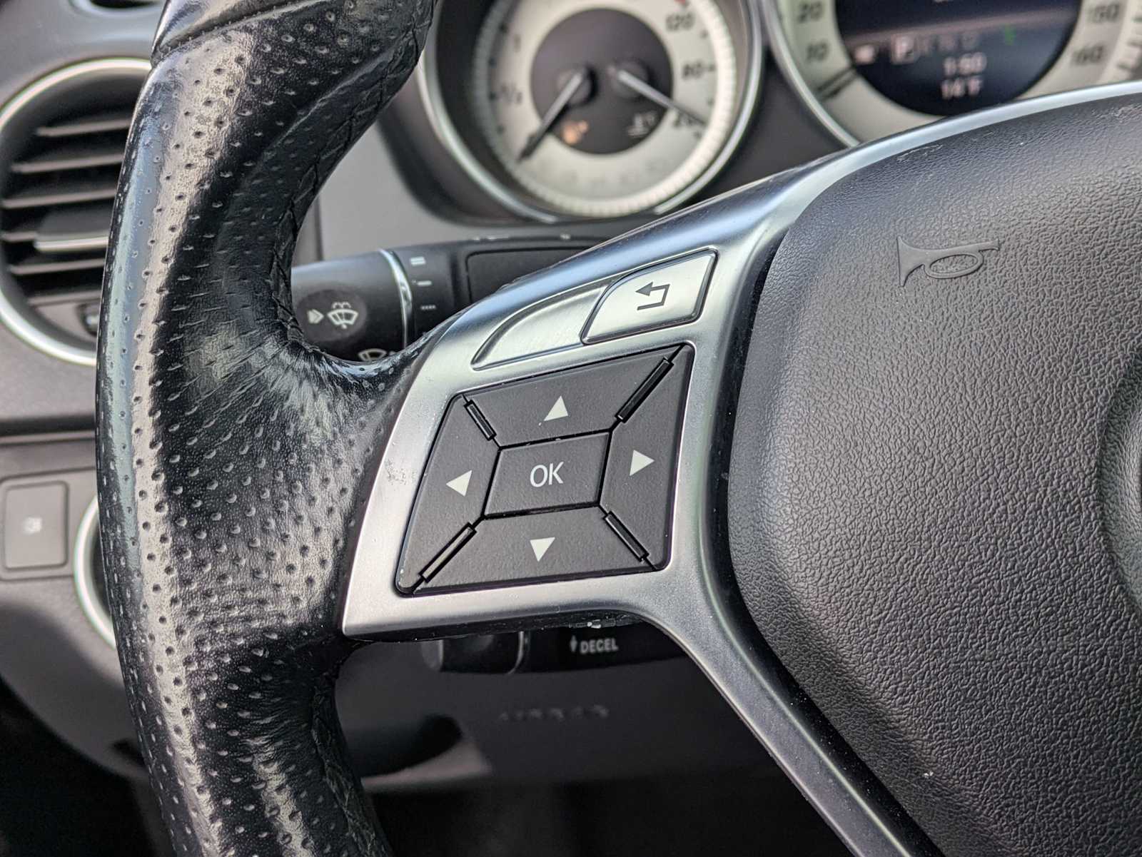 Thumbnail: 2013 Mercedes-Benz C-Class - 24