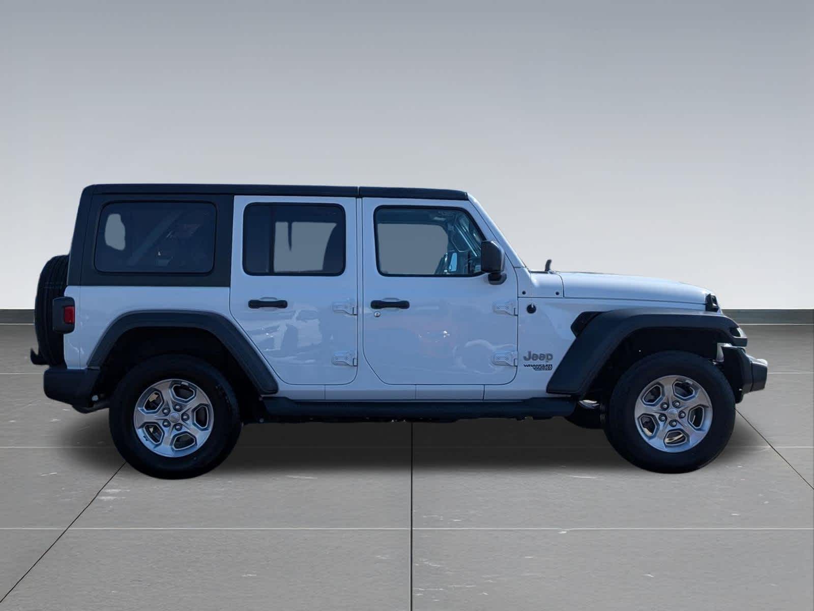 Thumbnail: 2021 Jeep Wrangler - 6