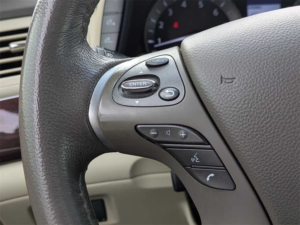 Thumbnail: 2016 INFINITI Q70 - 24