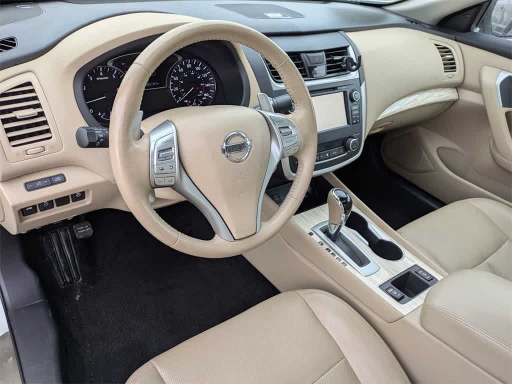 Thumbnail: 2016 Nissan Altima - 2