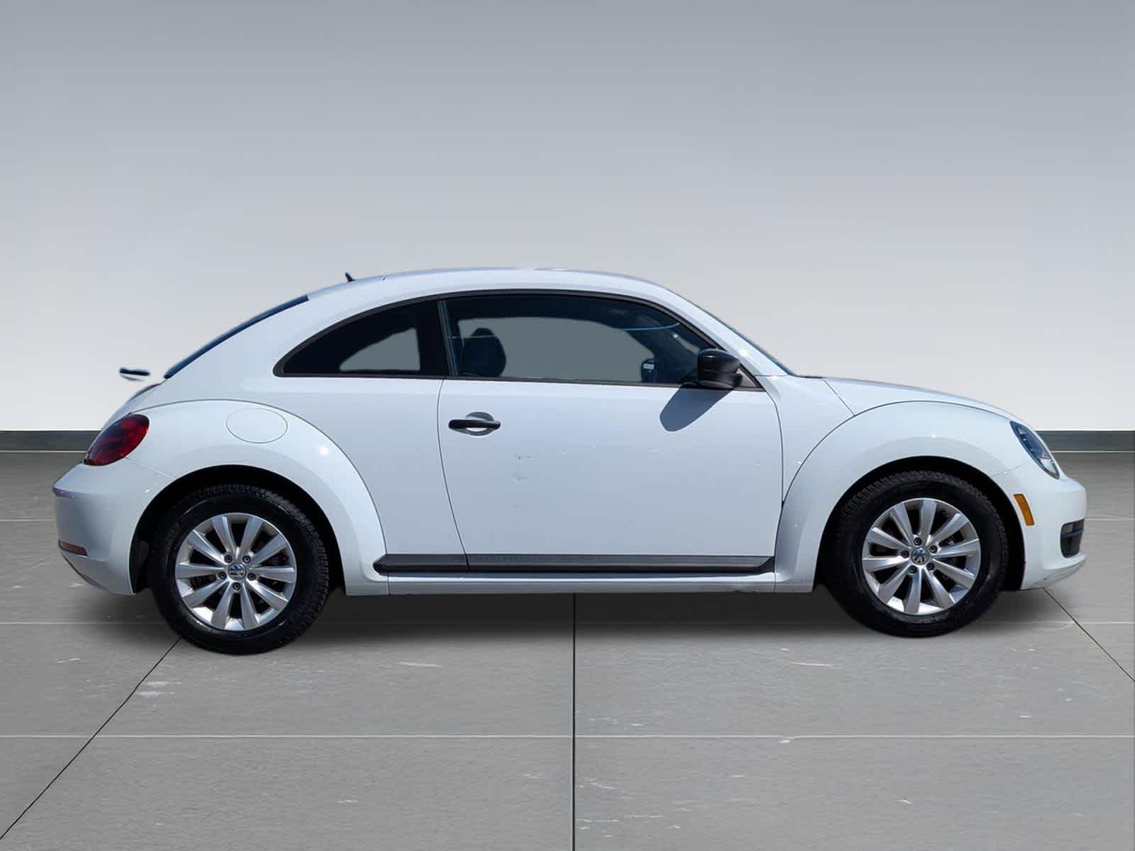 Thumbnail: 2016 Volkswagen Beetle - 6