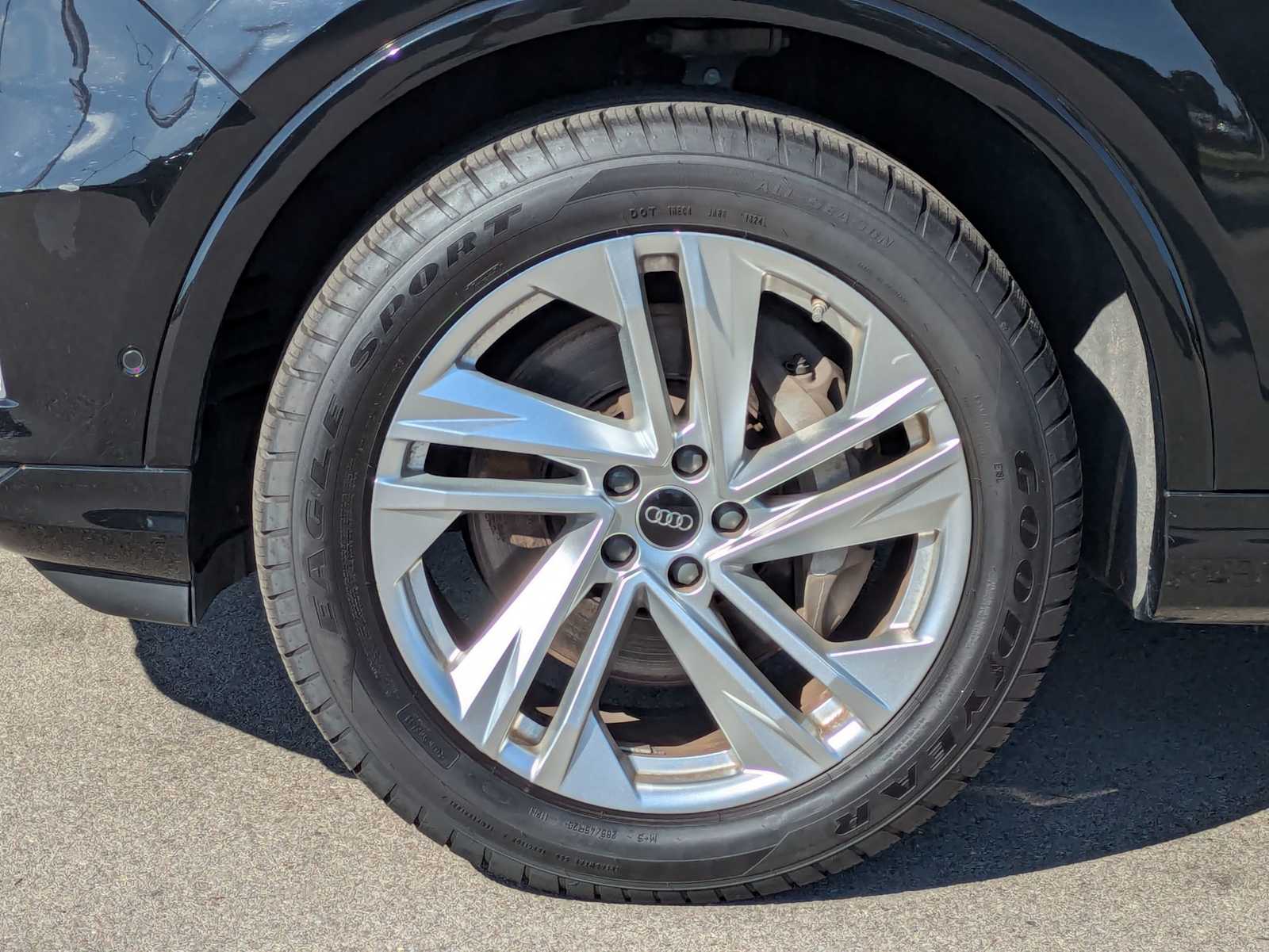 Thumbnail: 2023 Audi Q7 - 13