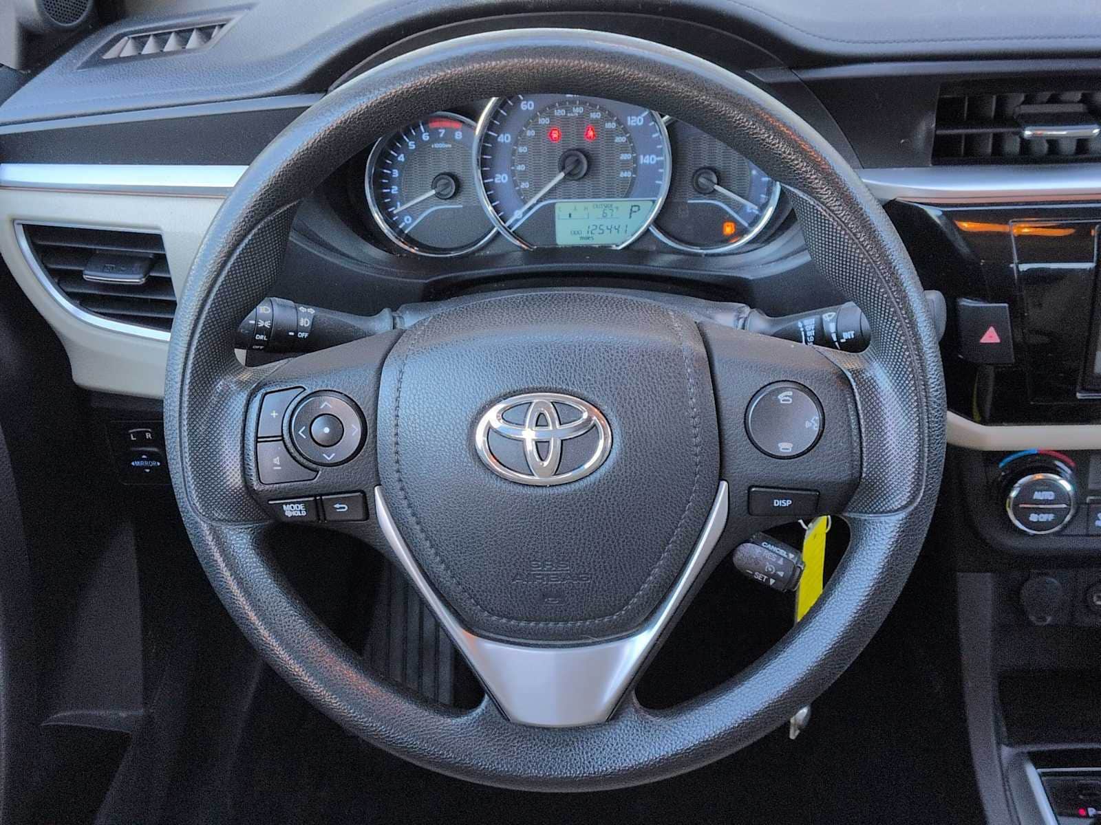 Thumbnail: 2015 Toyota Corolla - 20