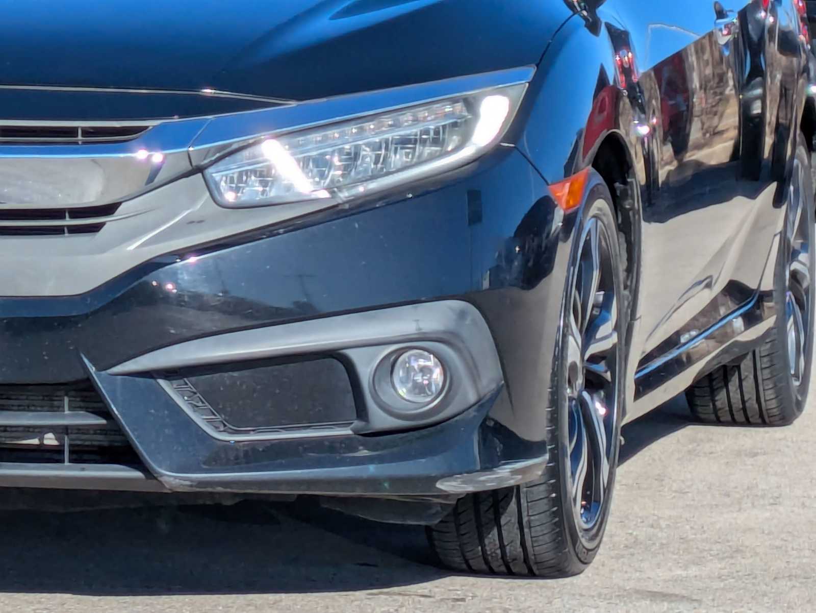 Thumbnail: 2017 Honda Civic - 10