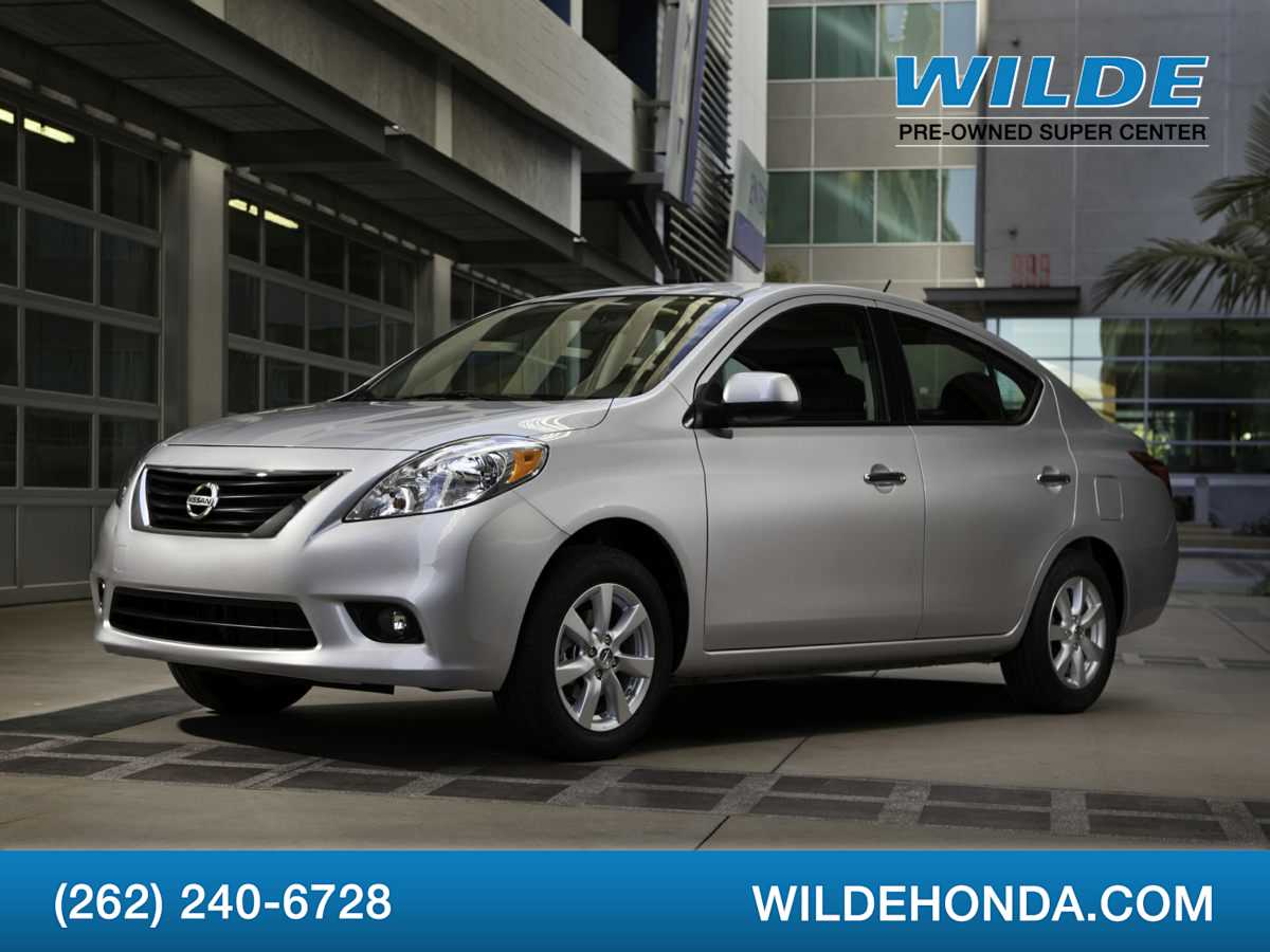 2012 Nissan Versa 1.6 SV -
                  Waukesha, WI