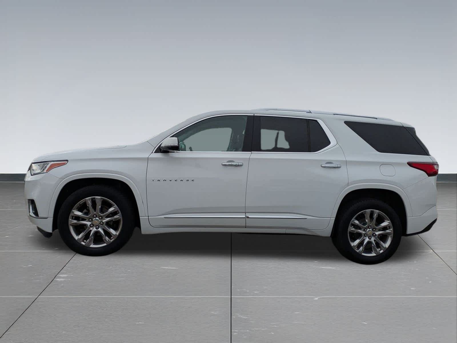 Thumbnail: 2020 Chevrolet Traverse - 3