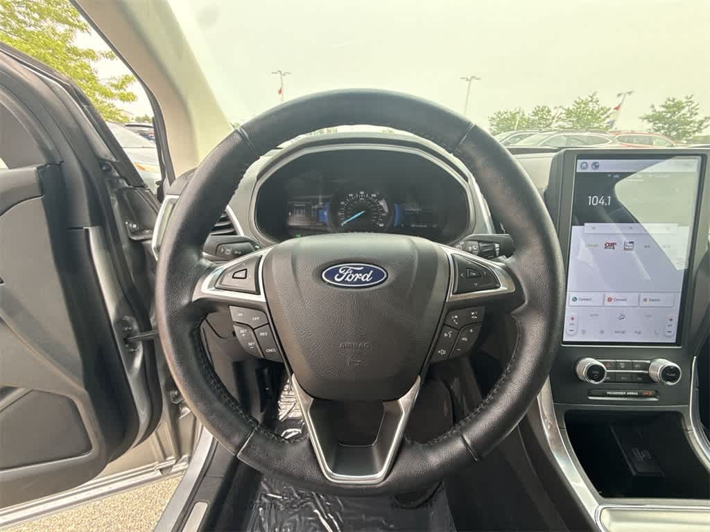 Thumbnail: 2022 Ford Edge - 21