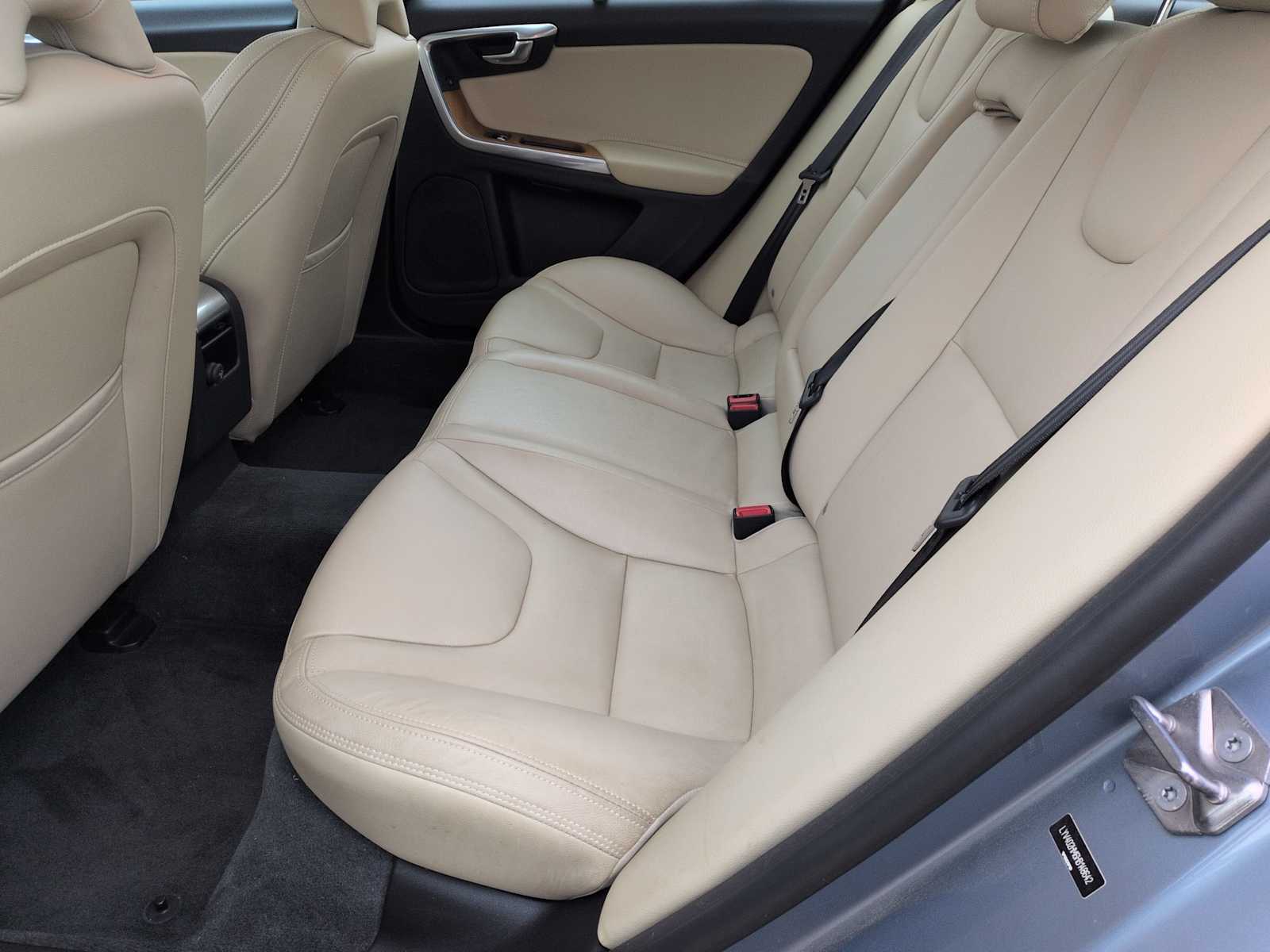 Thumbnail: 2017 Volvo S60 - 19