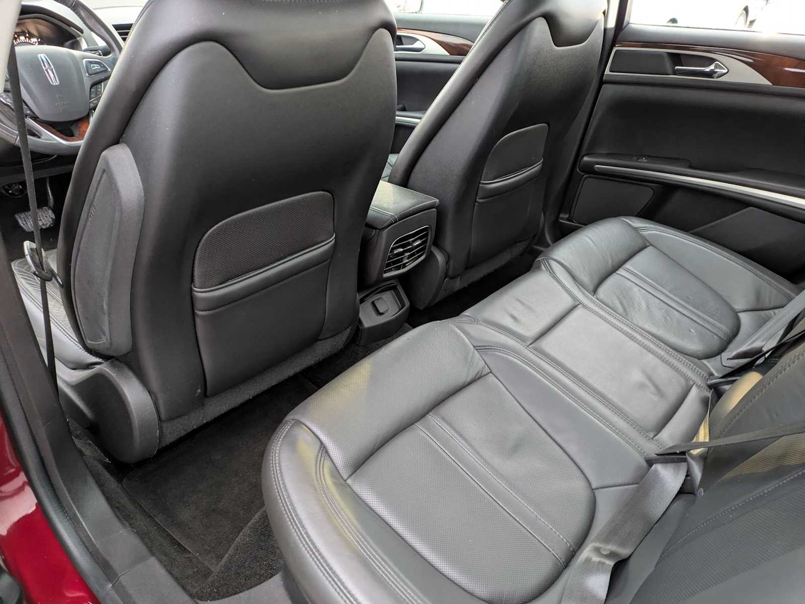 Thumbnail: 2014 Lincoln MKZ - 17