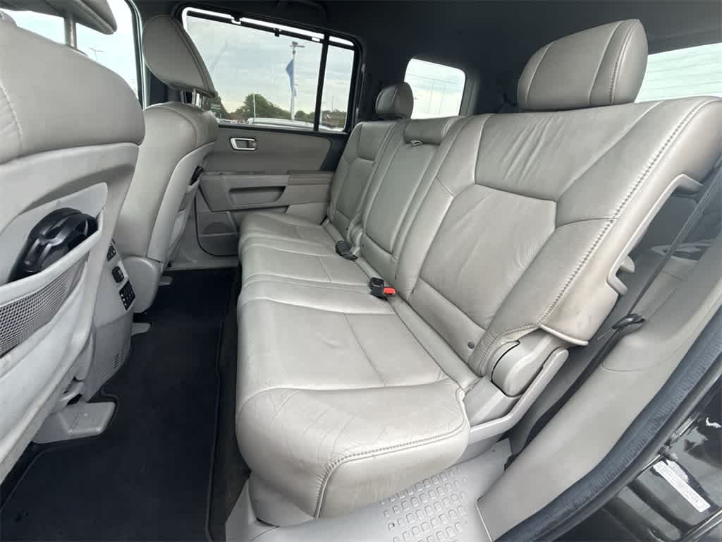 Thumbnail: 2011 Honda Pilot - 19