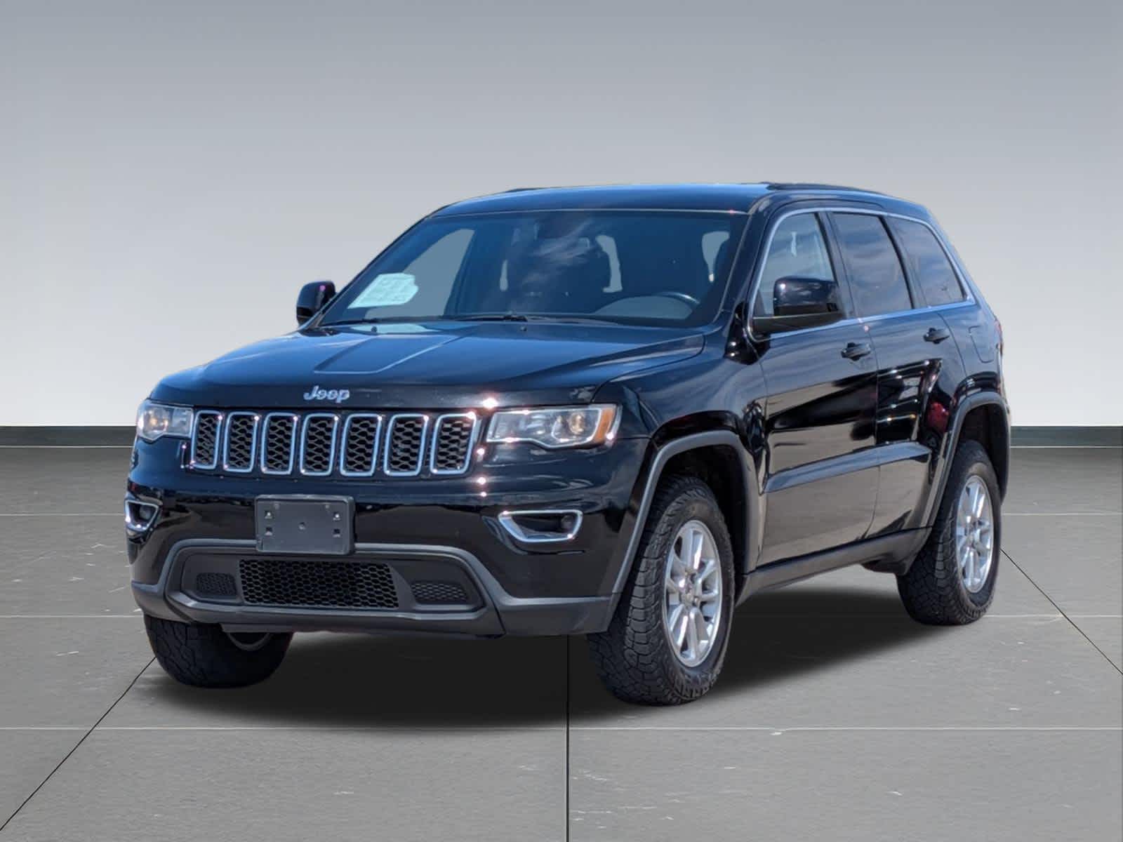 Thumbnail: 2018 Jeep Grand Cherokee - 8