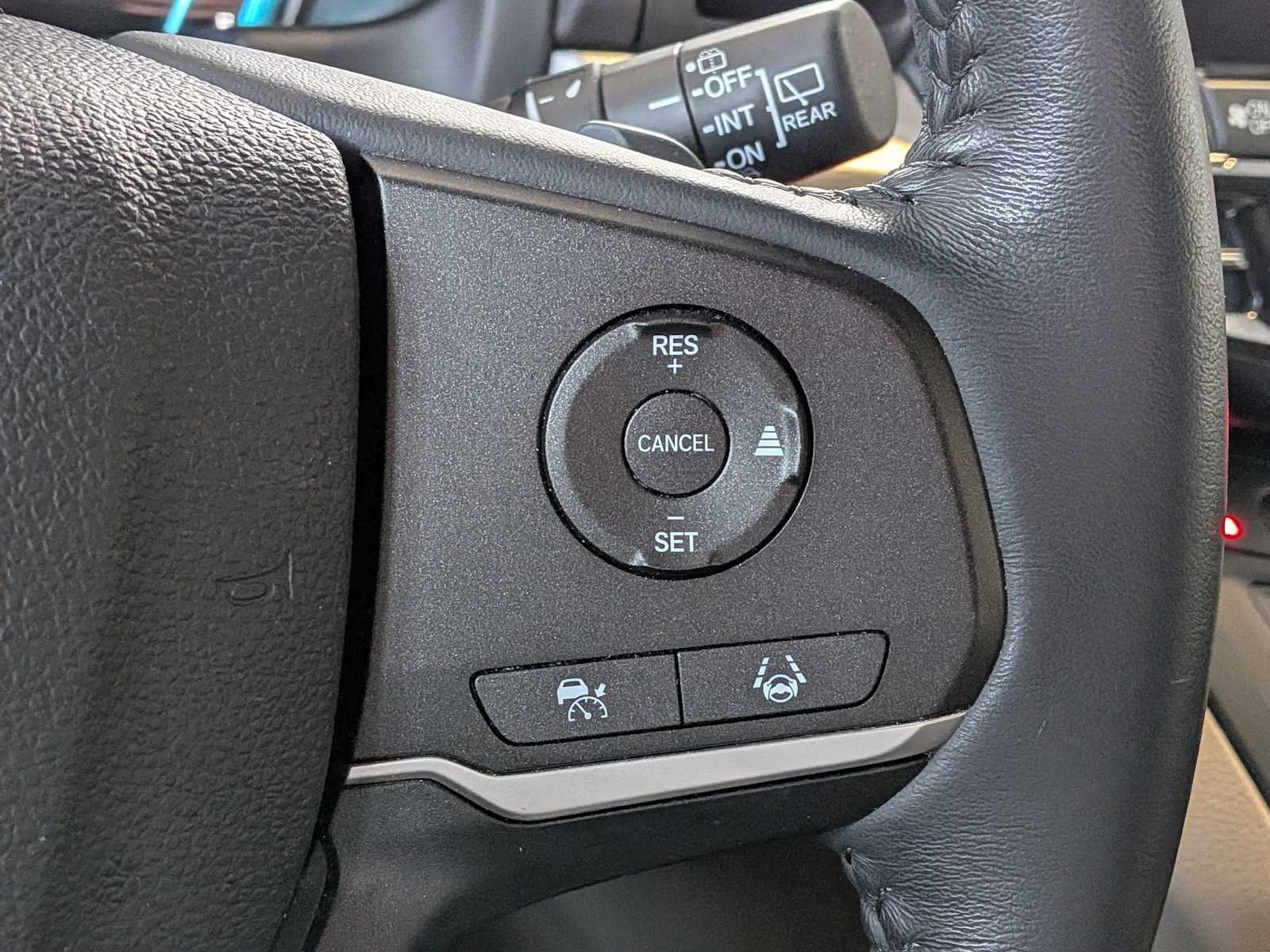 Thumbnail: 2023 Honda Odyssey - 24