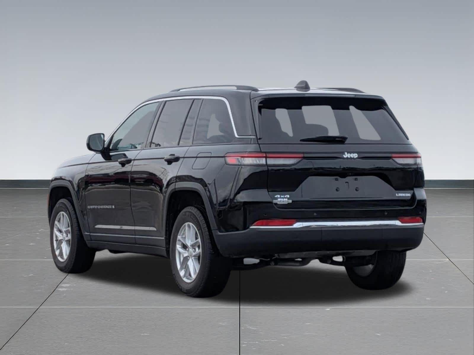 Thumbnail: 2023 Jeep Grand Cherokee - 4