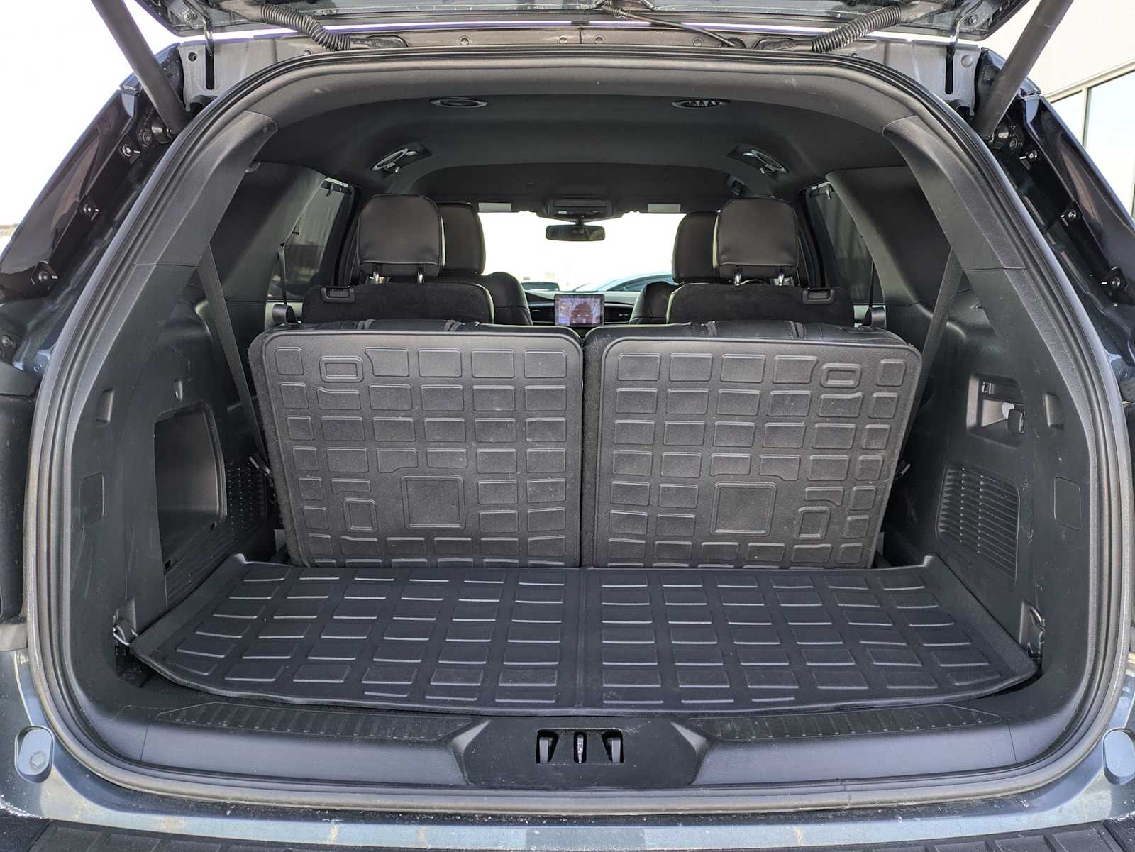 Thumbnail: 2022 Ford Explorer - 30