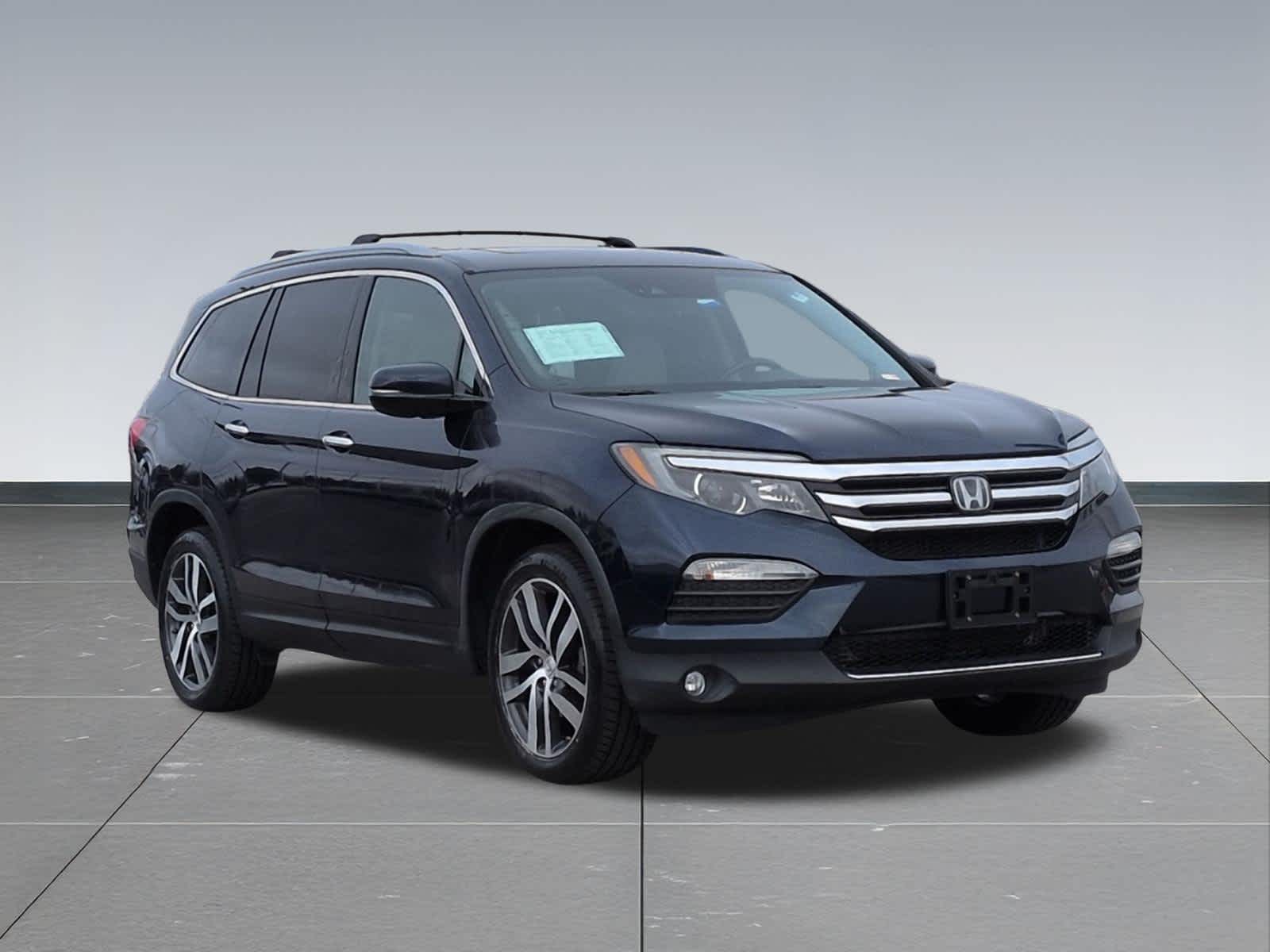 Thumbnail: 2016 Honda Pilot - 8