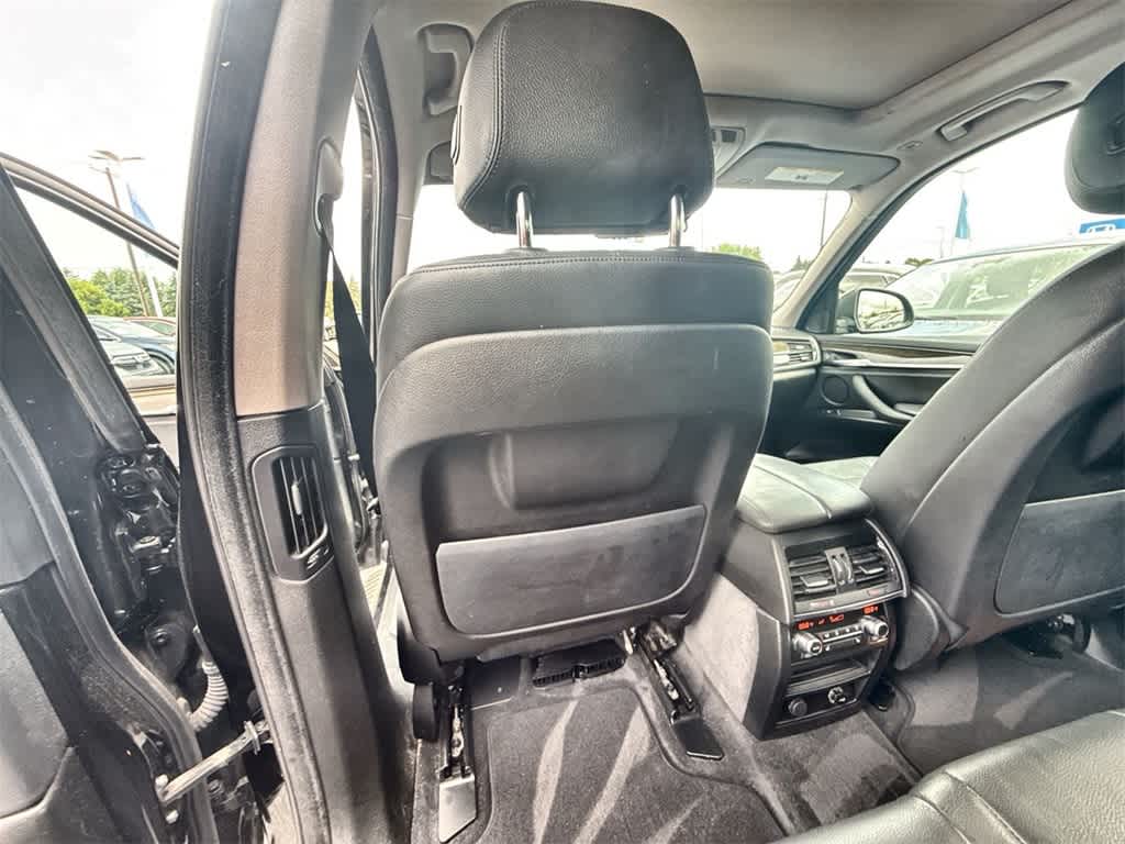 Thumbnail: 2015 BMW X5 - 17