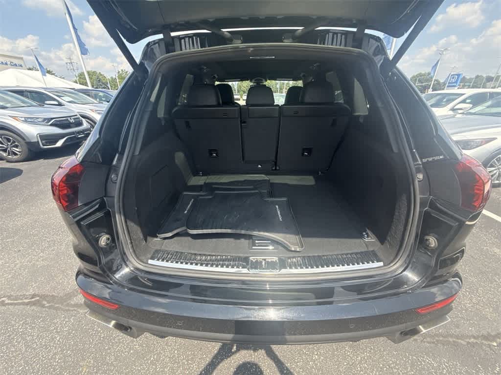 Thumbnail: 2015 Porsche Cayenne - 34