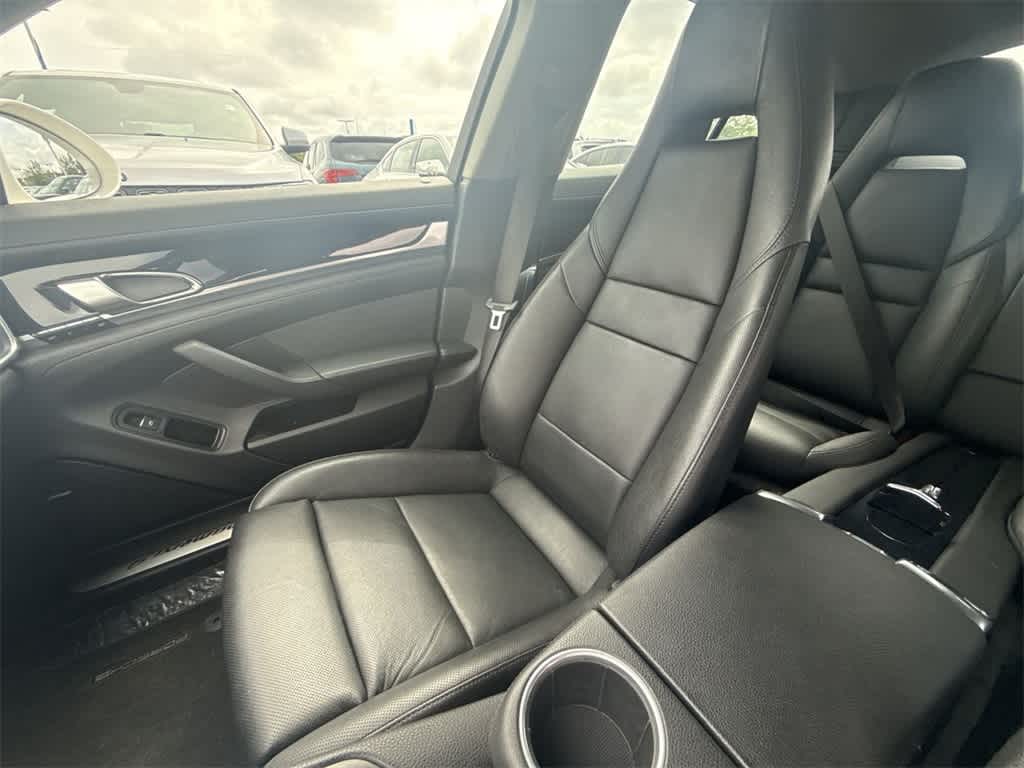 Thumbnail: 2012 Porsche Panamera - 21