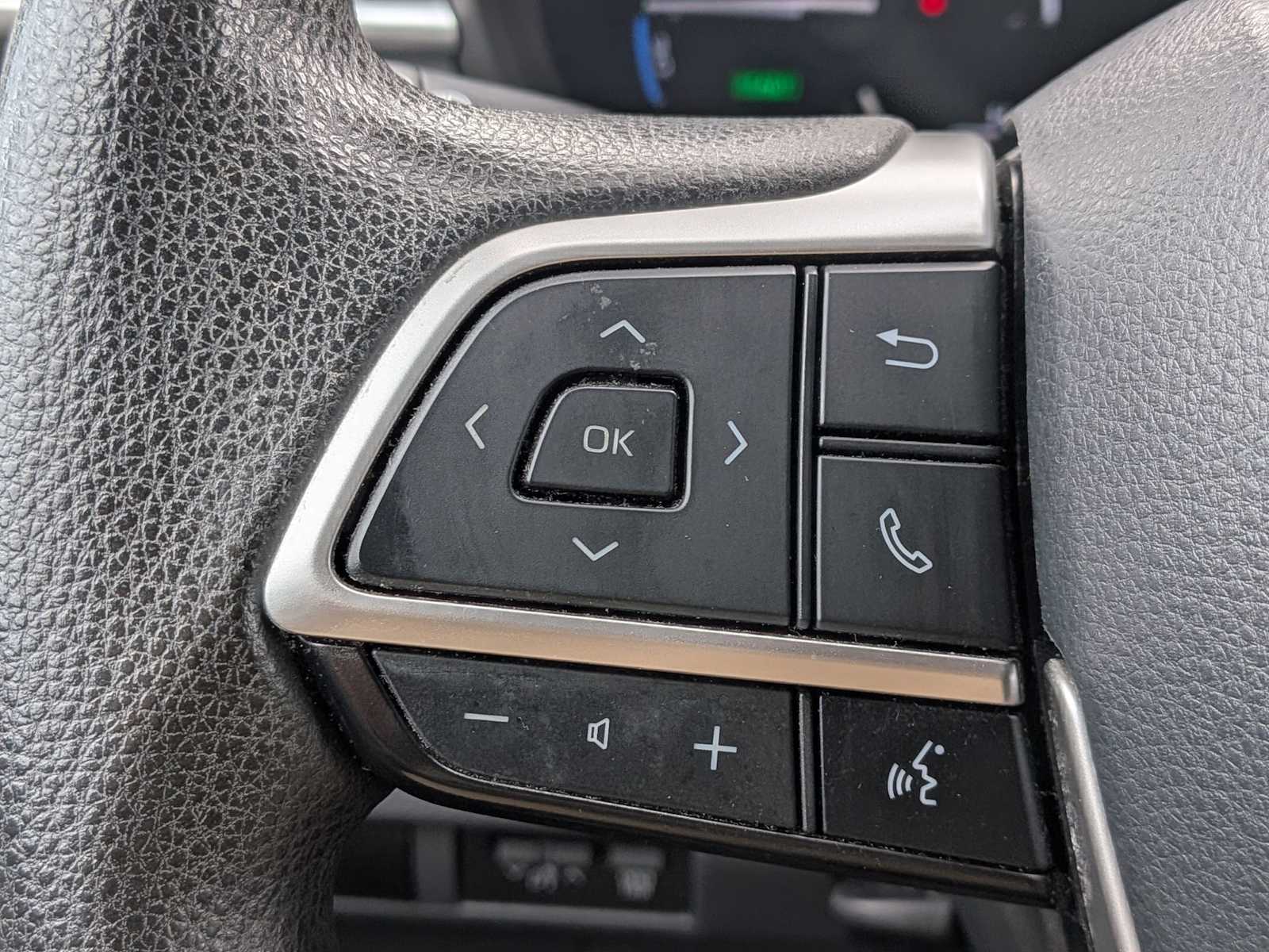 Thumbnail: 2021 Toyota Sienna - 22