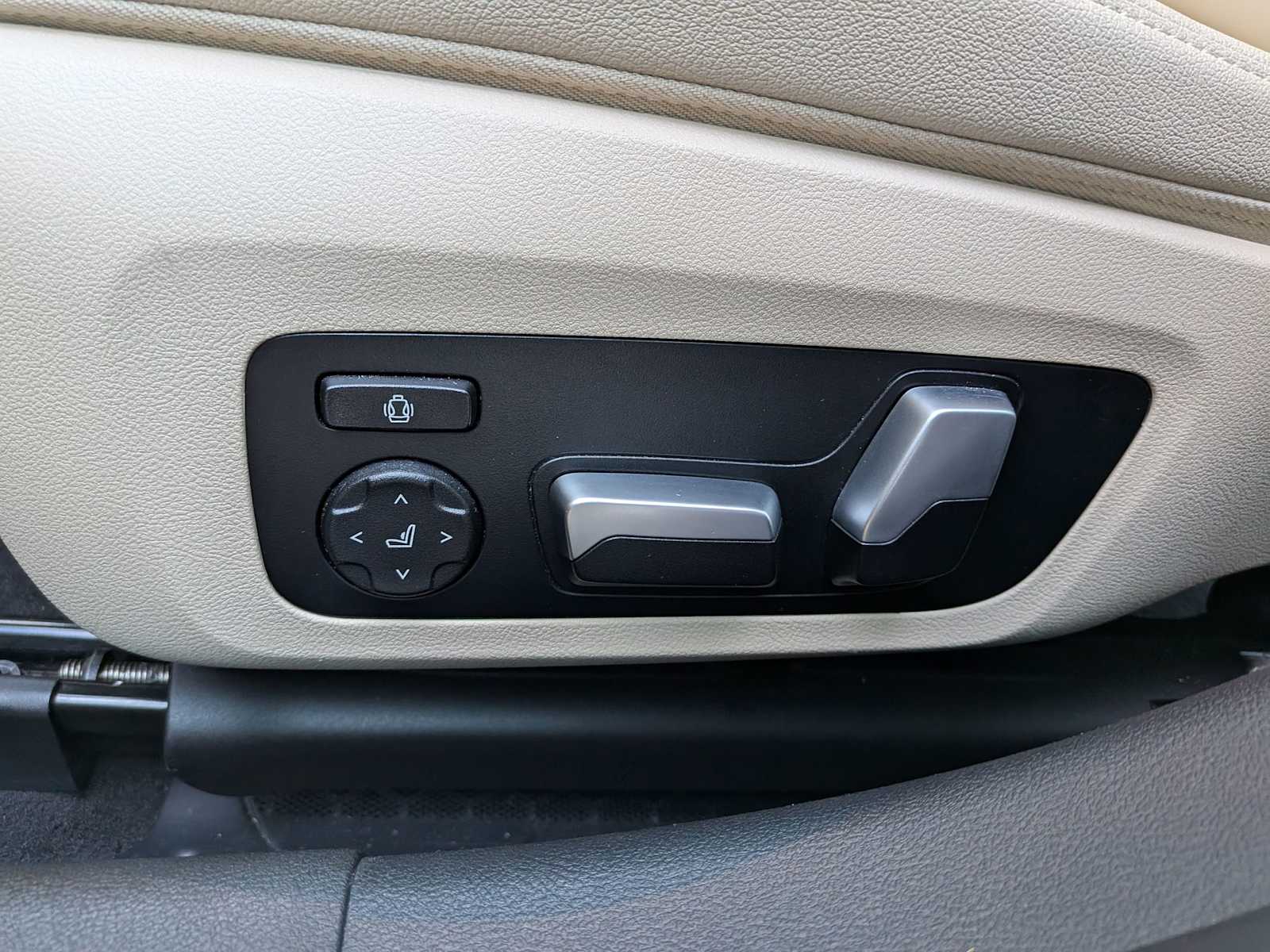 Thumbnail: 2021 BMW 3 Series - 16