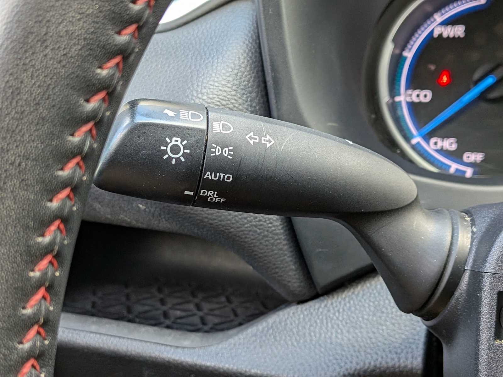 Thumbnail: 2022 Toyota RAV4 - 25
