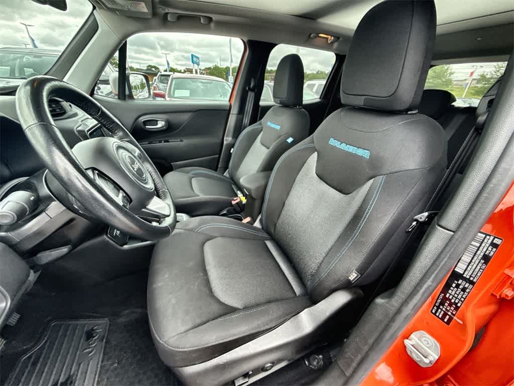 Thumbnail: 2021 Jeep Renegade - 15
