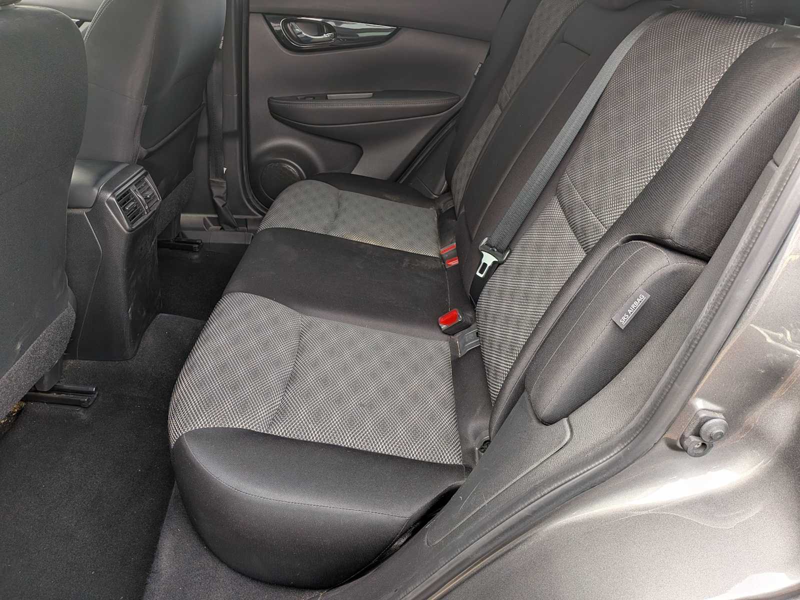 Thumbnail: 2021 Nissan Rogue Sport - 18