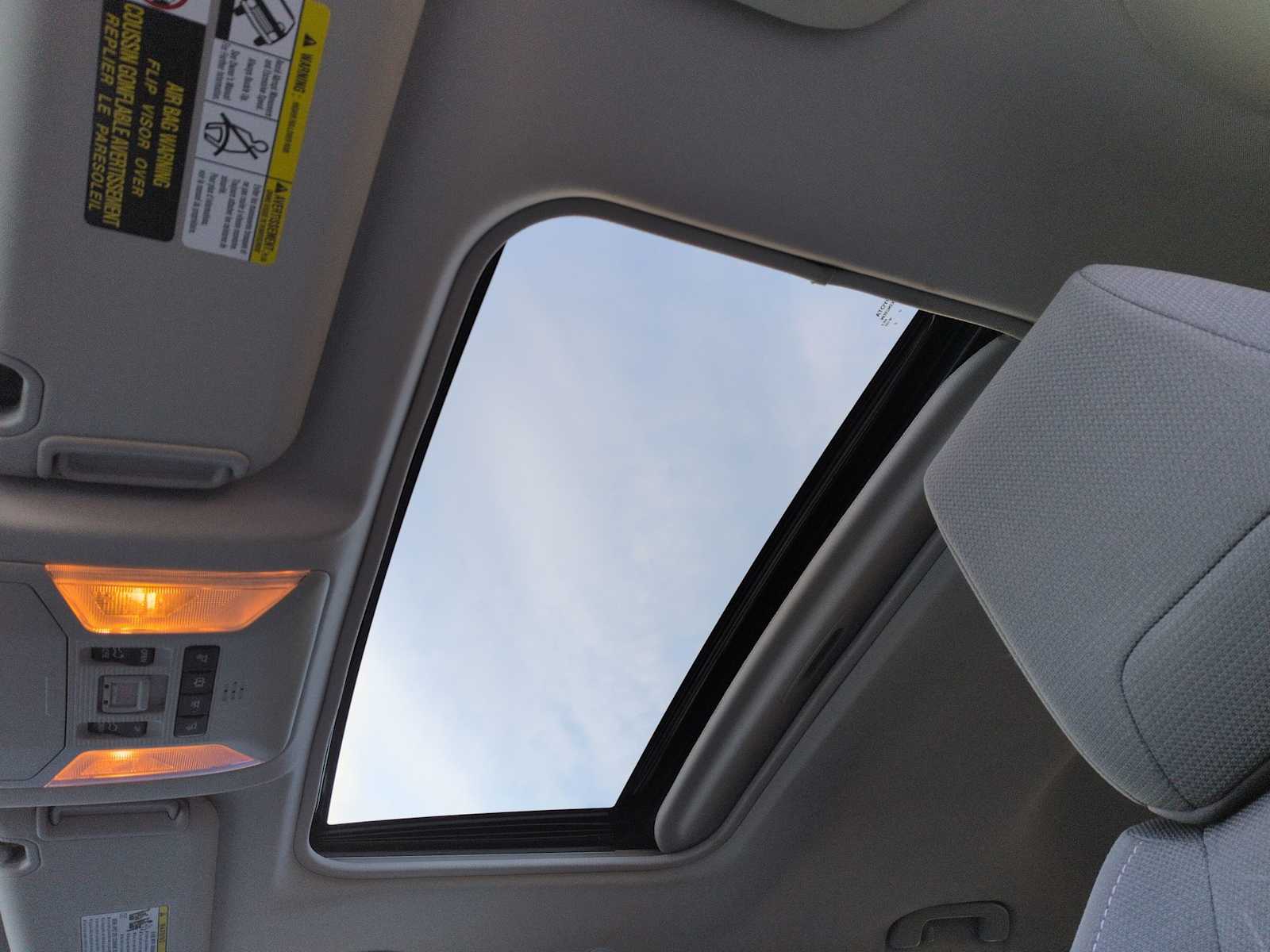 Thumbnail: 2019 Toyota RAV4 - 15